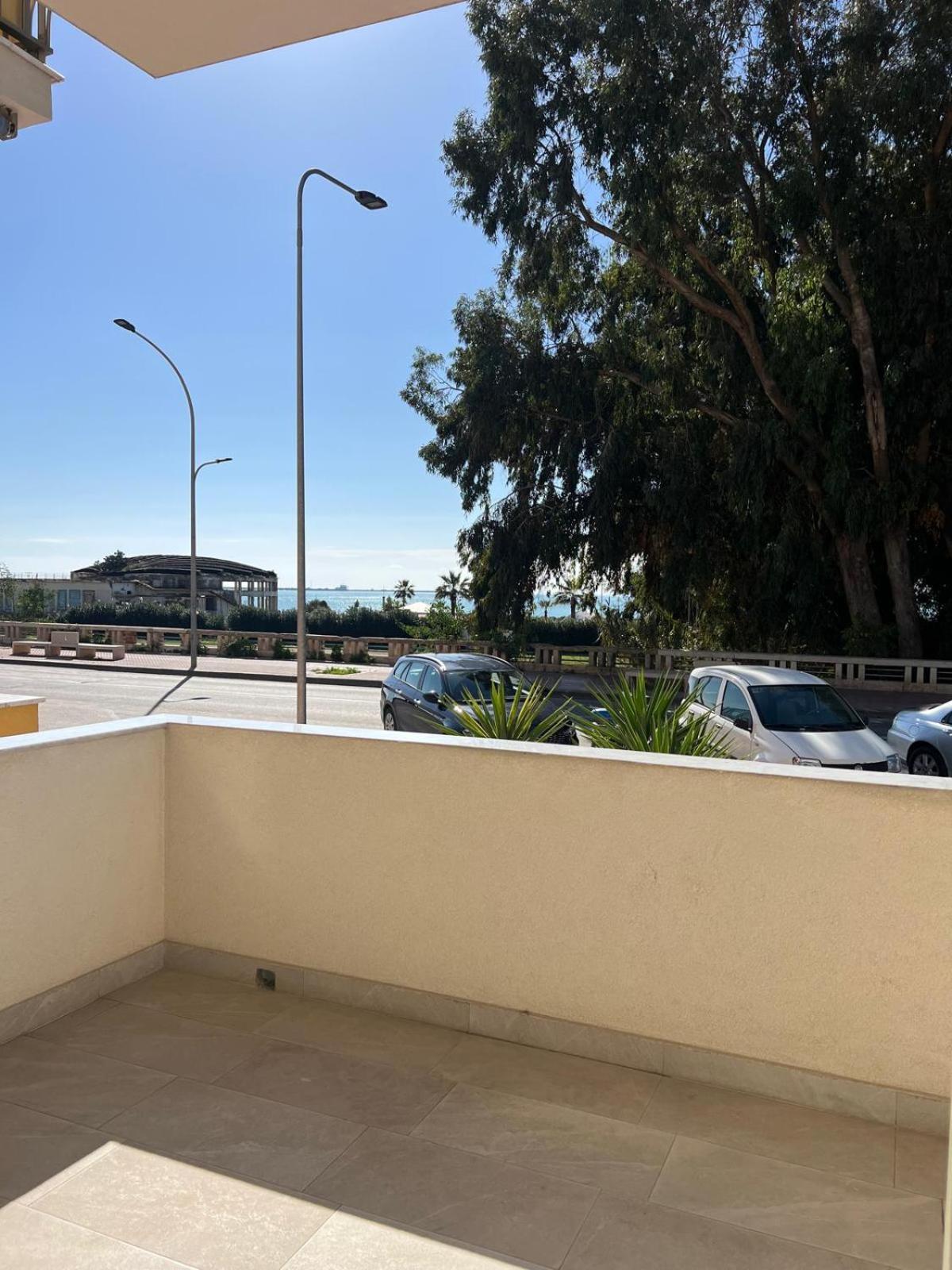 杰拉In Riva Al Mare住宿加早餐旅馆 外观 照片